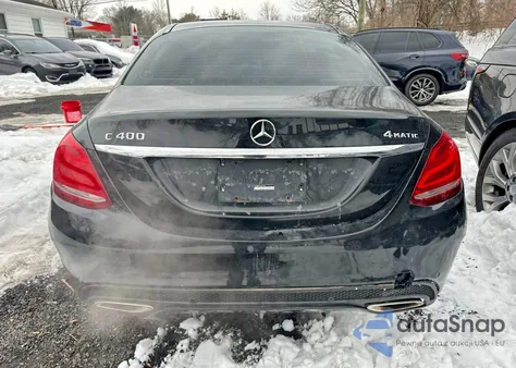 2015 Mercedes-Benz C 400 4Matic z USA, uszkodzony, nr VIN 55SWF6GBXFU027461